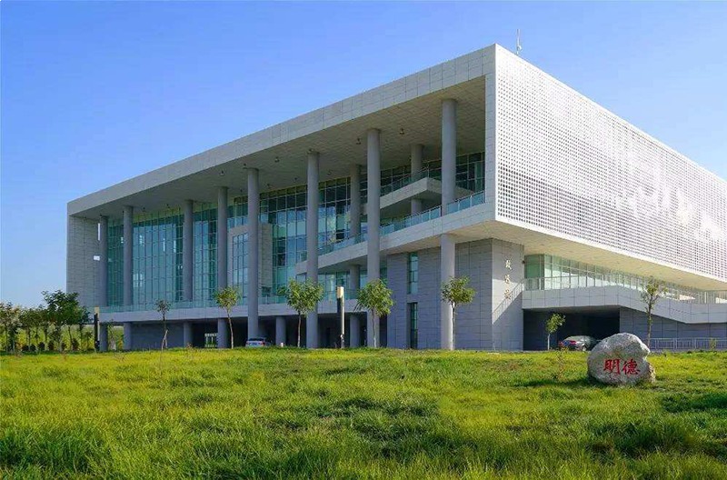 1,新疆师范大学应该有教育学的硕士,新疆大学每年的在职研究生报名