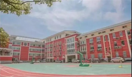 武汉国际学校里的