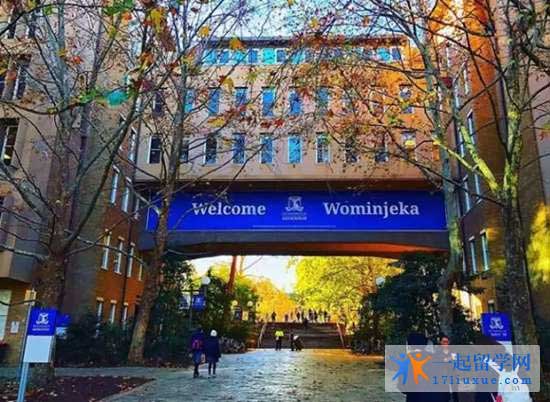 4,悉大还有5位诺贝尔奖获得者,24位高等法院法官和24位 rhodes 学者